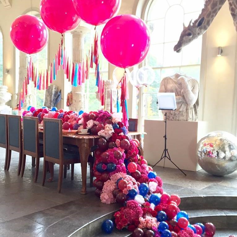 Bubblegum Balloons with Early Hours and Dazzle and Fizz