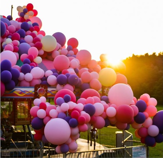Bubblegum Balloons Canada Carousel