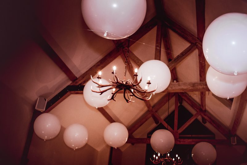 Bubblegum Balloons at Millbridge Court with Kalm Kitchen abigailwhitephotography (6)