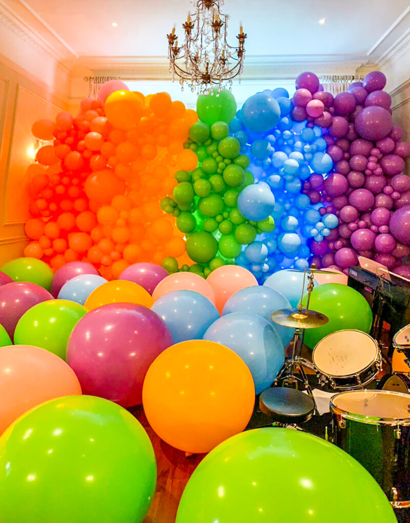 Block Rainbow Balloon Wall (1)