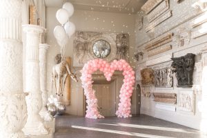 high-res-aynhoe-pink-heart-arch-valentines-4