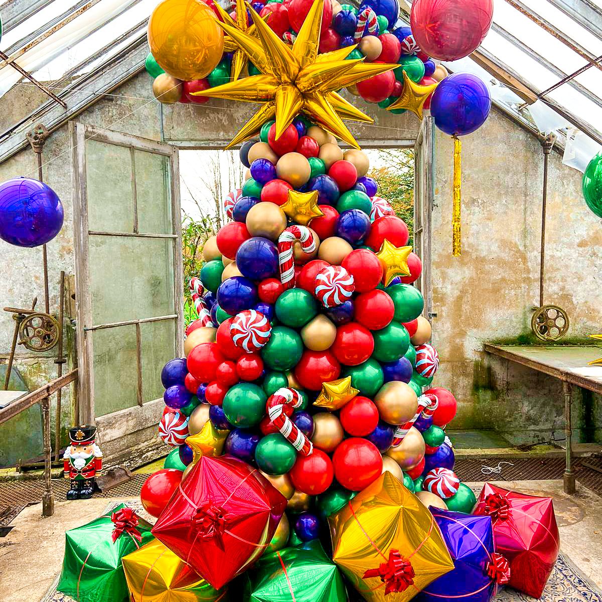 Balloon Christmas Tree